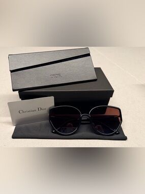 Dior Black Cat-Eye Sunglasses with Brown Gradient Lenses
